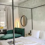 Domecek / Tiny House Apartment