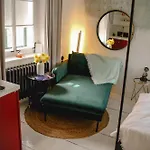 Domecek / Tiny House Apartment
