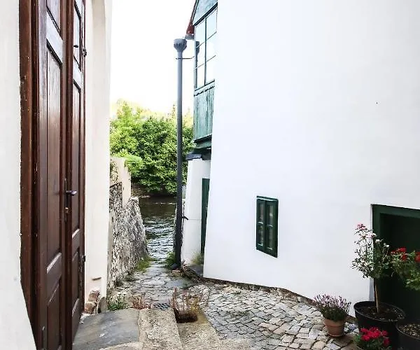 Domecek / Tiny House Apartman *